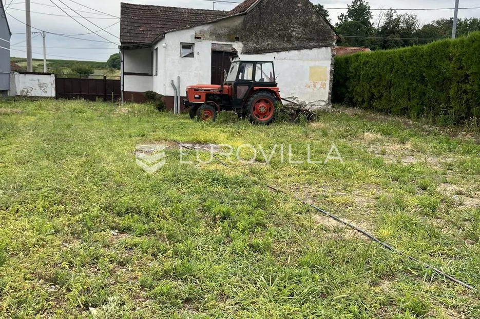 trnjani, kuća za adaptaciju na parceli 1235 m² - slika 5