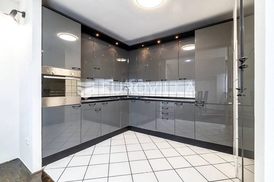 zagreb, malešnica, prekrasan trosoban stan 122 m² - slika 5