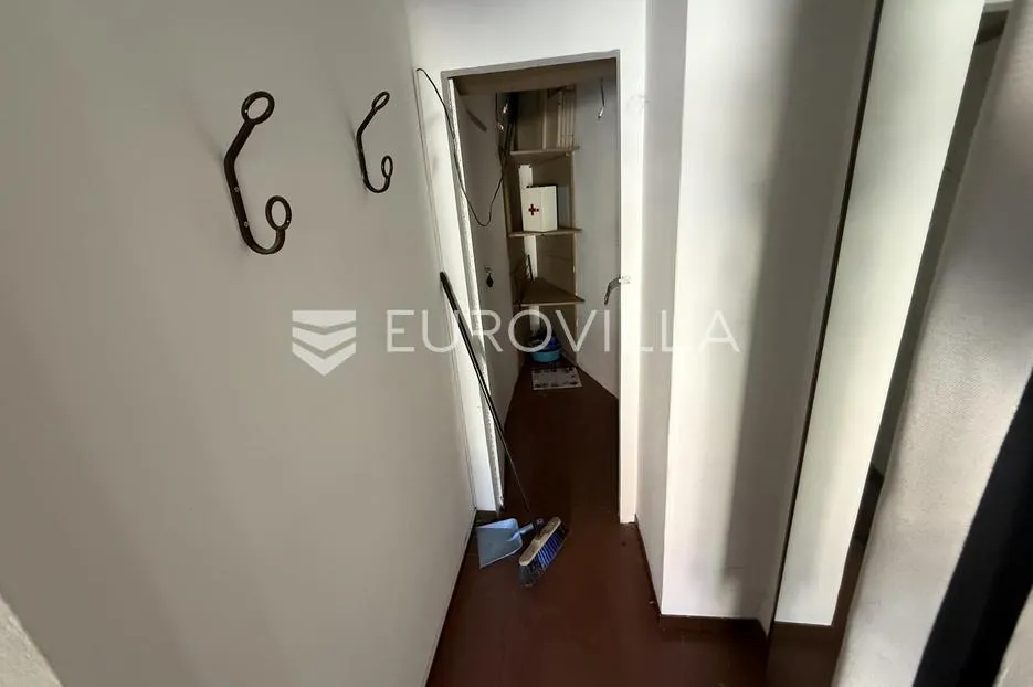 osijek, centar grada, poslovni prostor površine 82 m2, 1. kat - slika 9