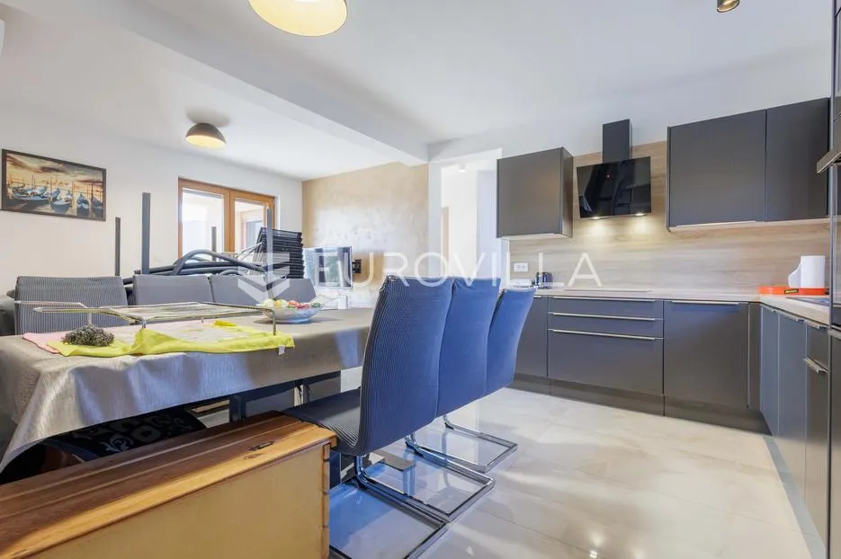 istra, labin, moderna istarska vila s bazenom - slika 31