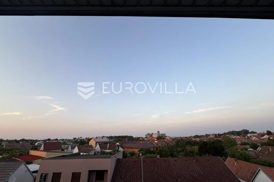 đakovo, centar, prostran trosoban stan od 112 m² u zgradi s liftom - slika 42