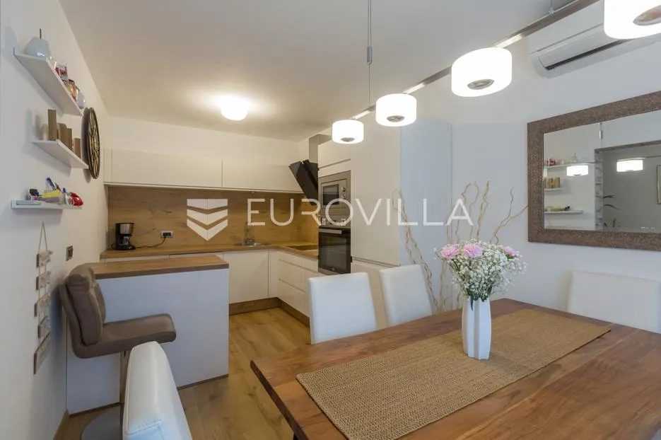 istra, pula prilika za investiciju, apartmanska kuća podijeljena na 3 stambene jedinice - slika 24