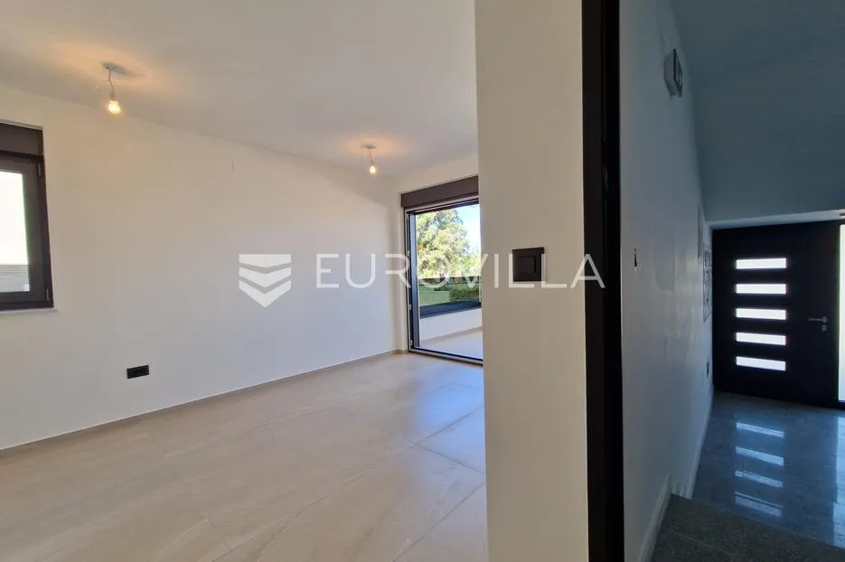 vir, trosobni apartman s vrtom, novogradnja, top lokacija - slika 2
