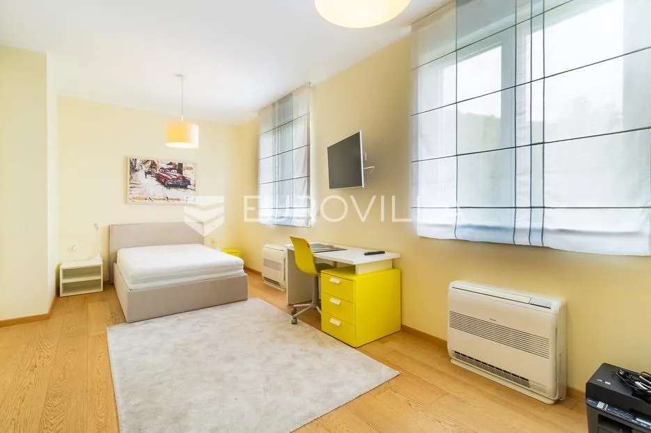 opatija, volosko, luksuzan penthaus 267 m², krovna terasa s jacuzzijem - slika 35