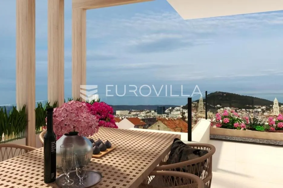 split, prekrasan penthouse s pogledom na more i grad - slika 8