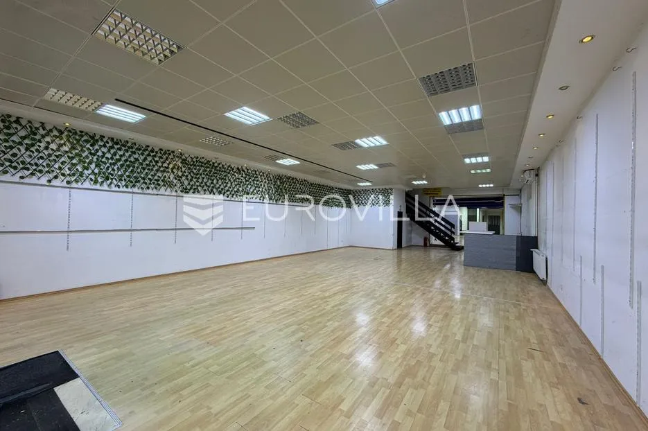 đakovo, centar, poslovni prostor na 3 etaže, 630 m² - slika 2