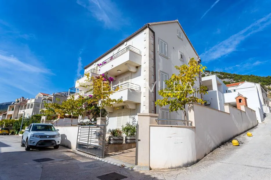 brač, bol, samostojeća apartmanska kuća s pogledom na more - slika 2