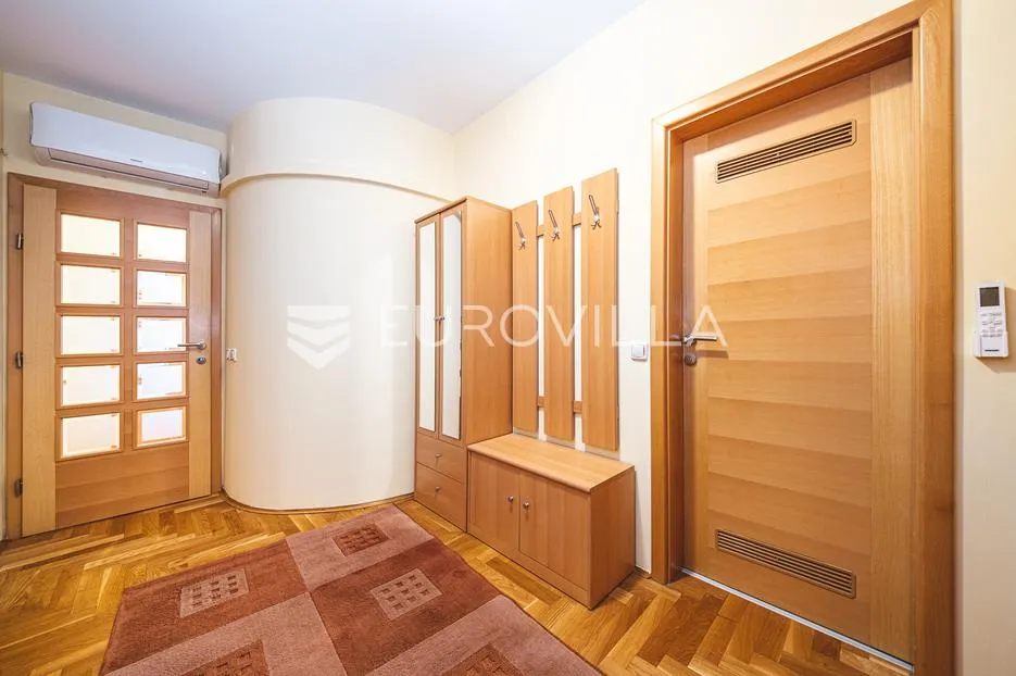 zagreb, maksimir, ugodan i prostran četverosoban stan 110 m² parking - slika 15