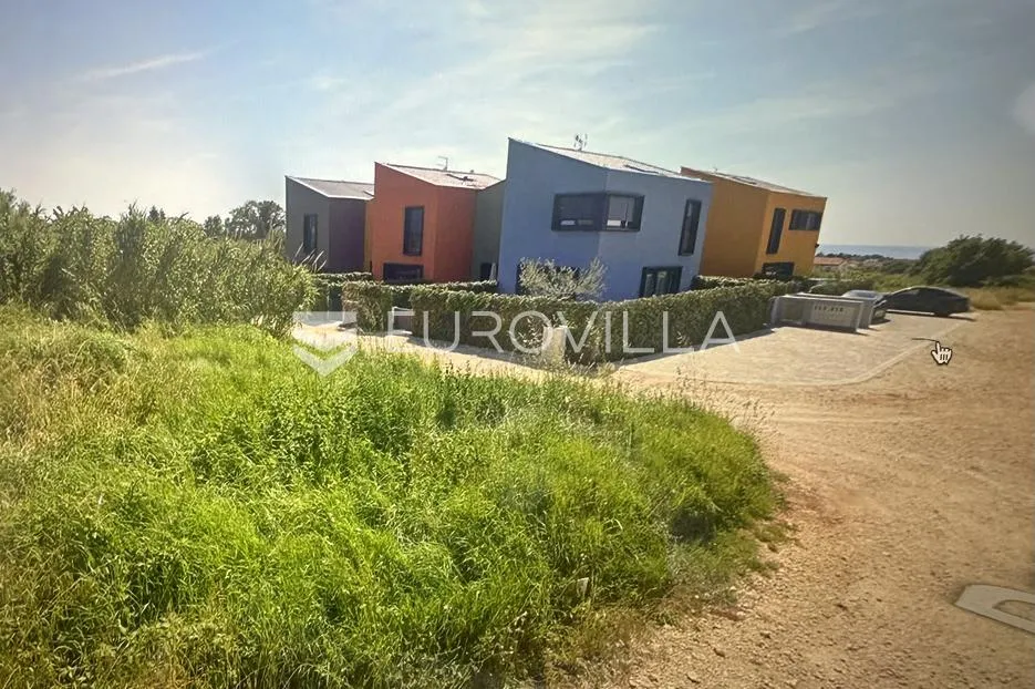 Poreč, moderna kuća u nizu A5 s vrtom i bazenom u NKP120 m2