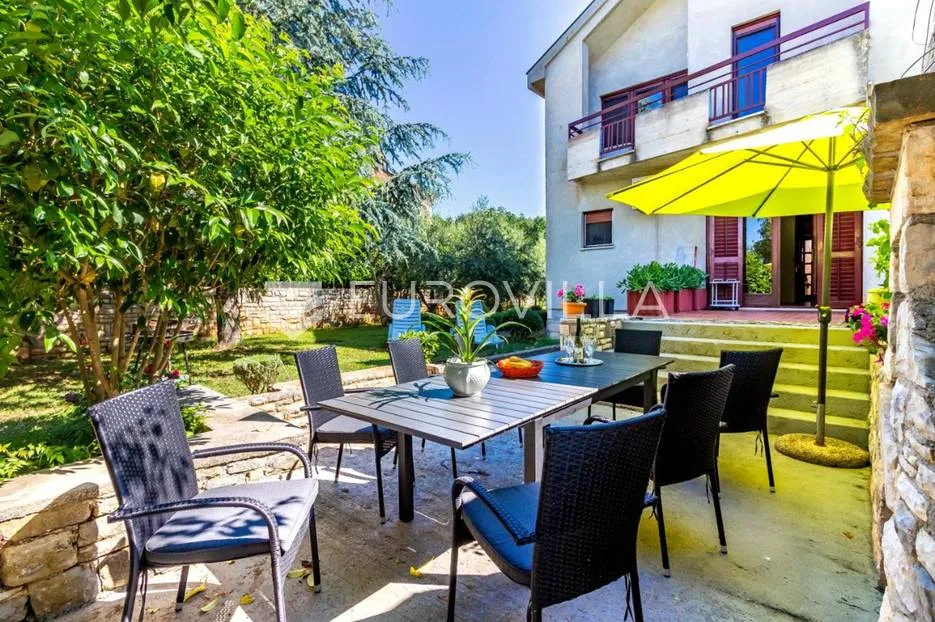 istra, medulin, samostojeća kuća sa više stambenih jedinica, pogled more - slika 7