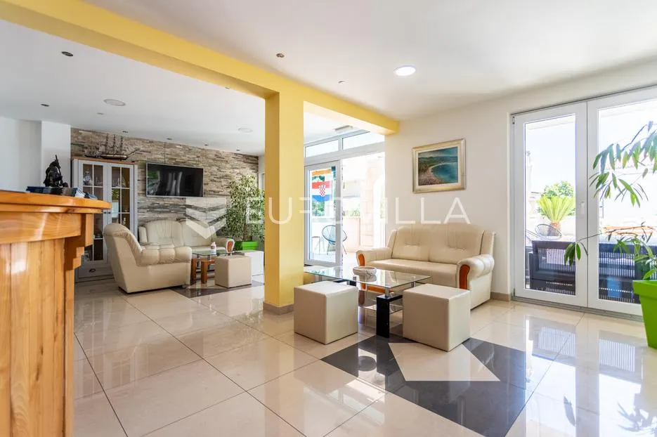 brač, bol, manji obiteljski hotel s restoranom, 1.000 m² - slika 23