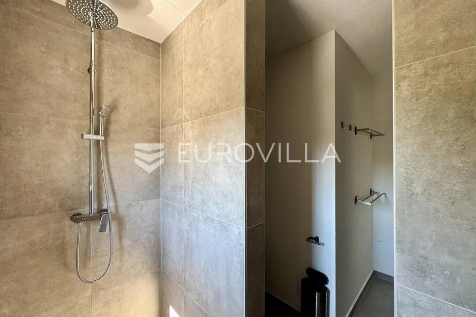 istra, premantura, luskuzan stan s pogledom na more i jacuzzijem - slika 28