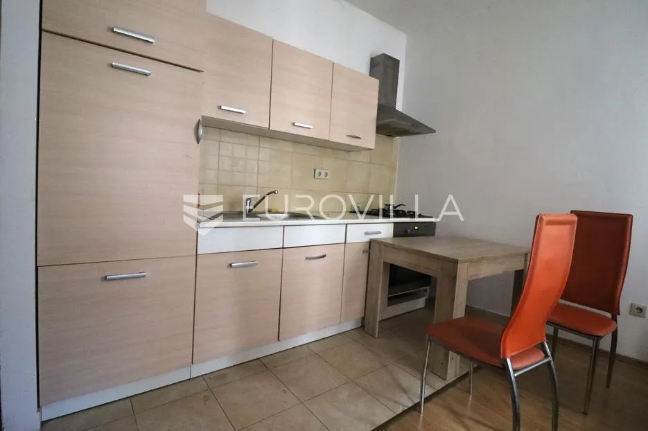 istra, poreč, šarmantan stan u starogradskoj jezgri s dvije stambene jedinice - slika 7