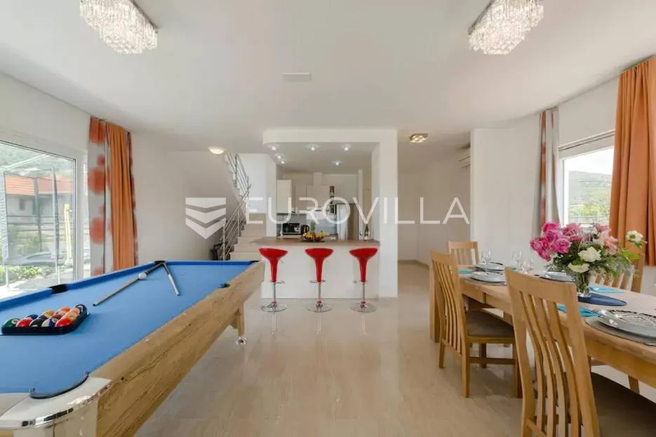 trogir, moderna vila s bazenom - slika 7