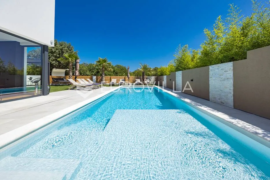 istra, medulin, prekrasna moderna dvojna vila 220 m² - slika 3