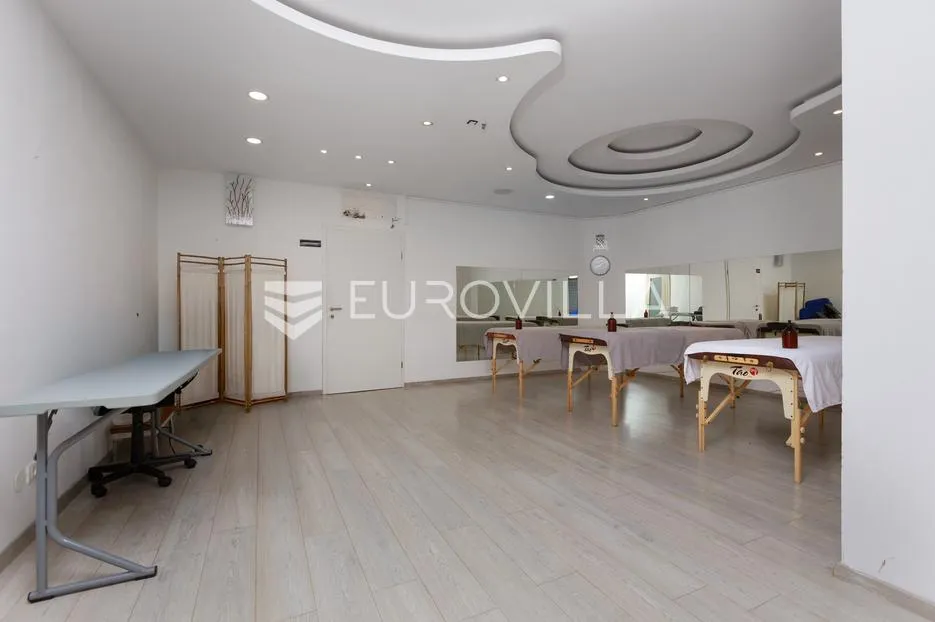 opatija, volosko, reprezentativan poslovni prostor, terasa 100 m² - slika 7
