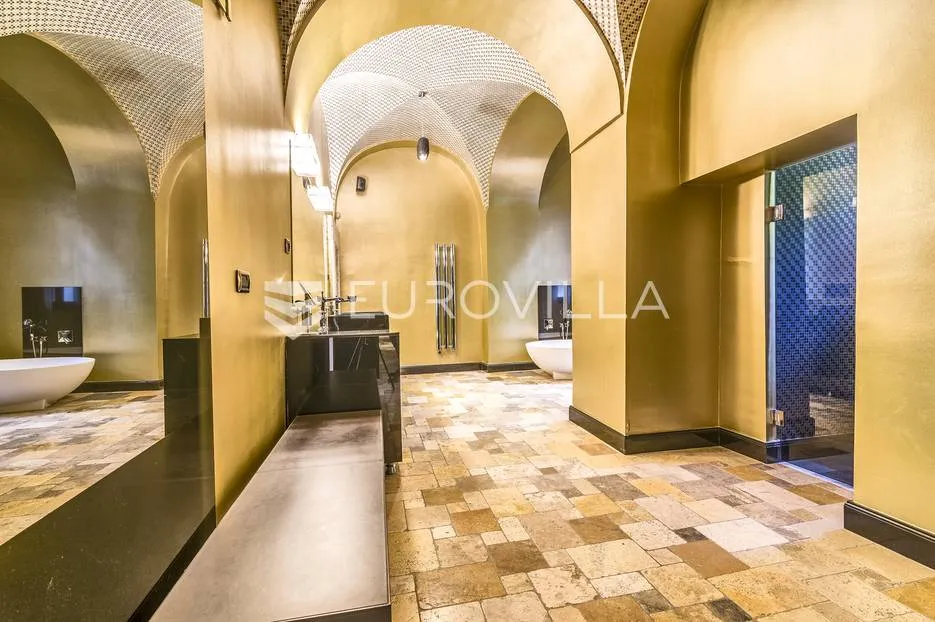 gornji grad, luksuzan stan 300 m² - slika 17