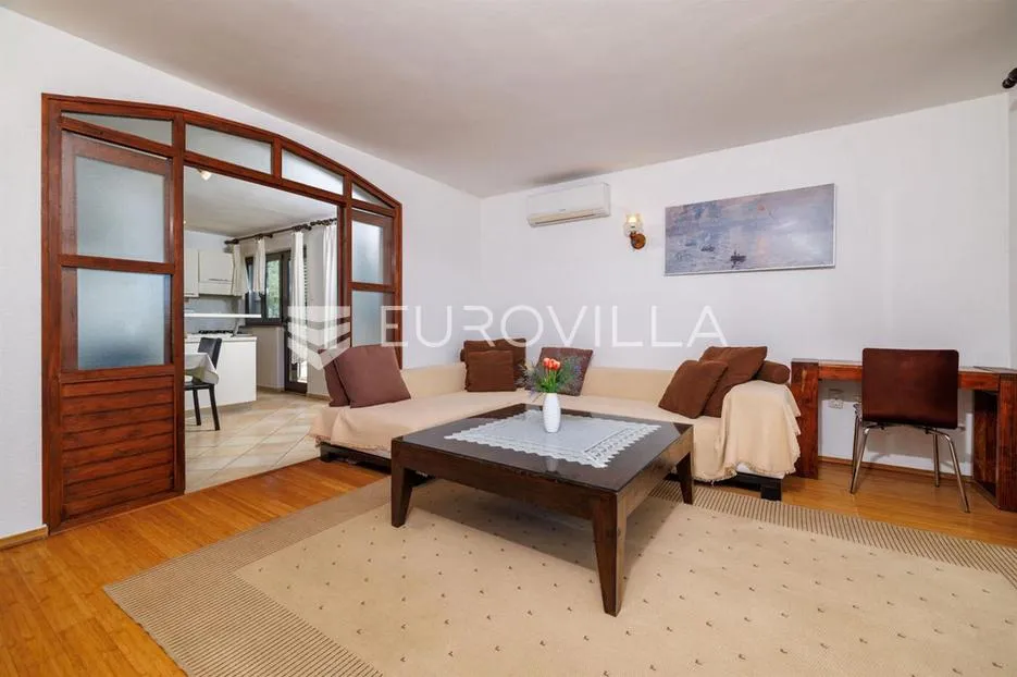 krk, punat, samostojeća kuća s dva apartmana po 100 m², studio apartman, bazen, garaža, sauna - slika 15