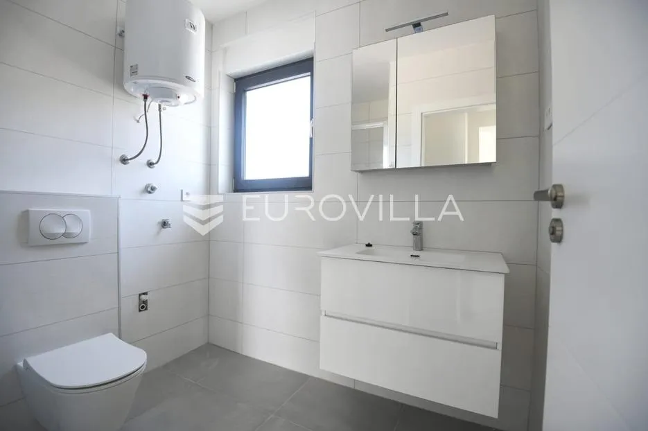 zadar, zaton, trosoban stan s krovnom terasom, 50 m od mora - slika 18