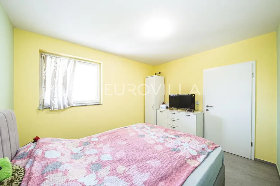zaprešić okolica, prudnice, funkcionalna kuća 200 m² - slika 4