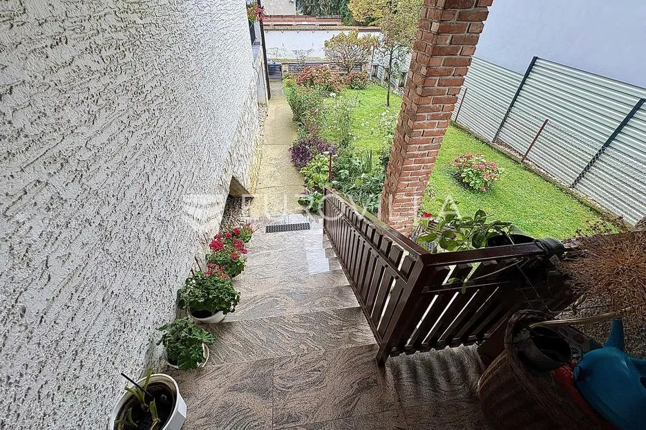 bjelovar, centar, obiteljska kuća površine 385 m² - slika 15