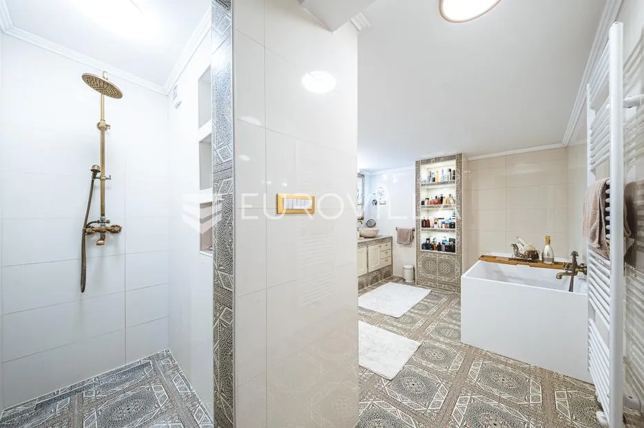 zagreb vrbani iii luksuzan penthouse prvi red do jezera - slika 15