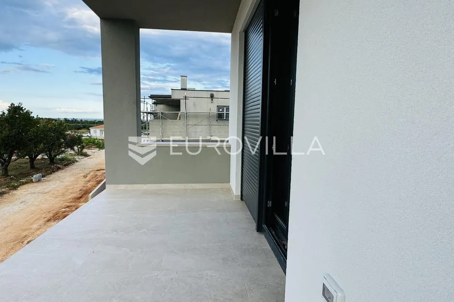 istra, umag, novogradnja, stan na drugom katu 64,54 m² - slika 4