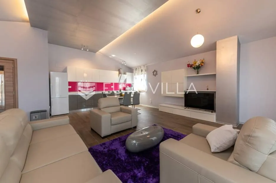 medulin, volme, luskuzni penthouse 200 m od mora - slika 3