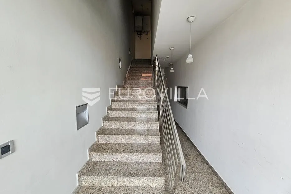 osijek, centar, poslovna zgrada 2. kat, 183 m2 - slika 4