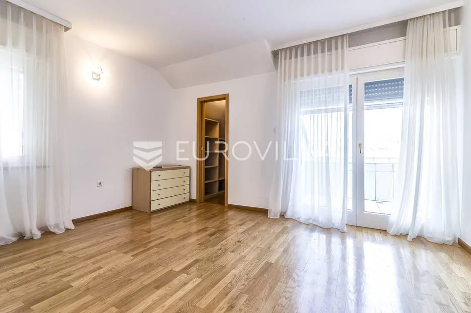 zagreb, šestine, najam luksuzna vila na tri etaže površine 500m2 s perivojem - slika 16