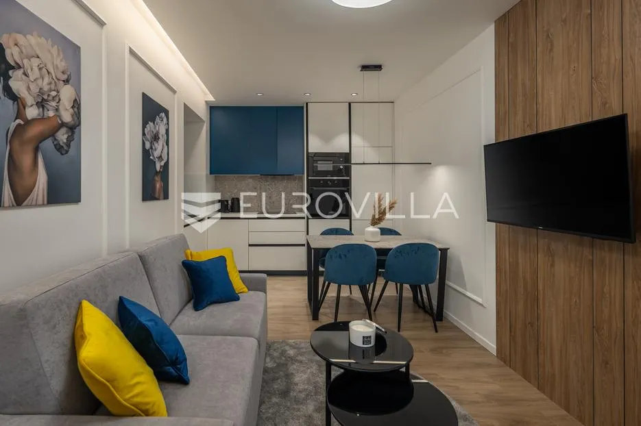 rijeka, centar, novouređen luksuzan stan nkp 98 m2 s tri apartmana - slika 4