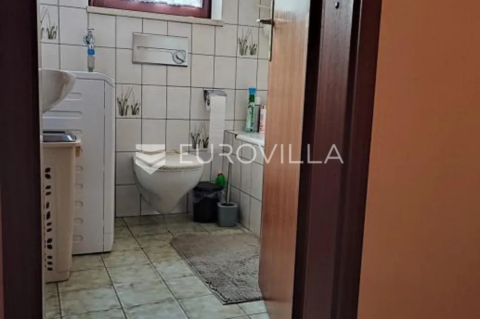 brač, pučišća, kamena kuća - slika 10