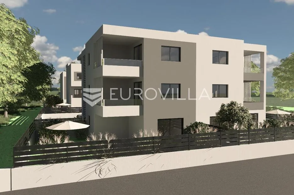 kaštel stari, trosoban stan s pogledom na more na odličnoj lokaciji - slika 8
