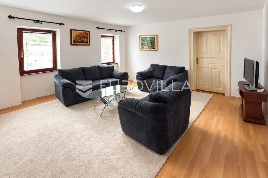 Vrbovsko, Moravice, šarmantna oaza mira od 50,46 m² u povijesnoj zgradi - Moravice, Vrbovsko