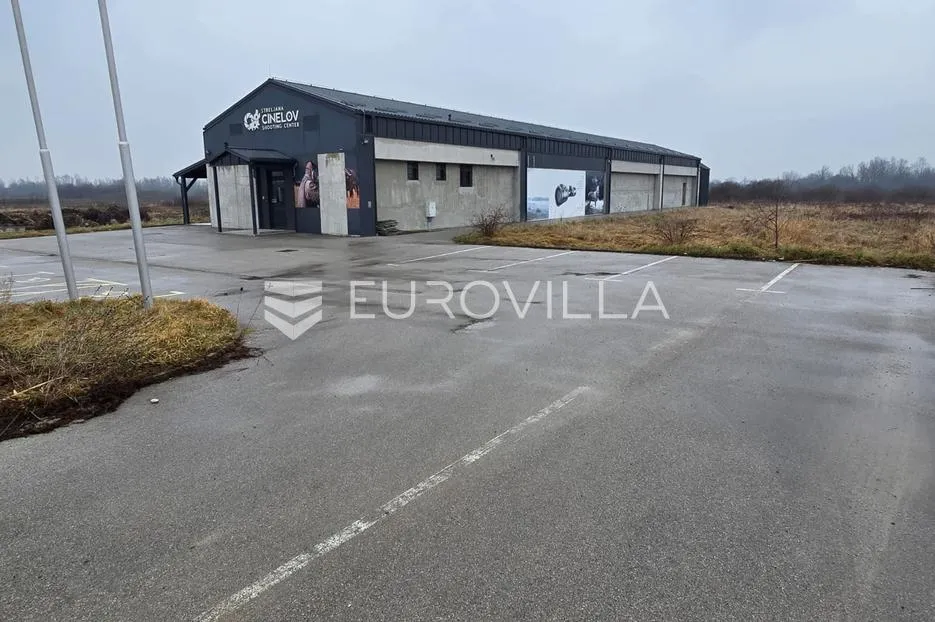 Ivanić Grad proizvodno skladišni prostor hala 514m2 na zemljištu 4163m2