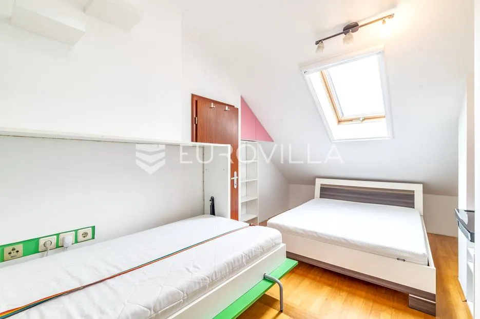 zagreb, iv maksimirsko naselje, lijep dvoetažni stan sa balkonom, 77 m² - slika 6