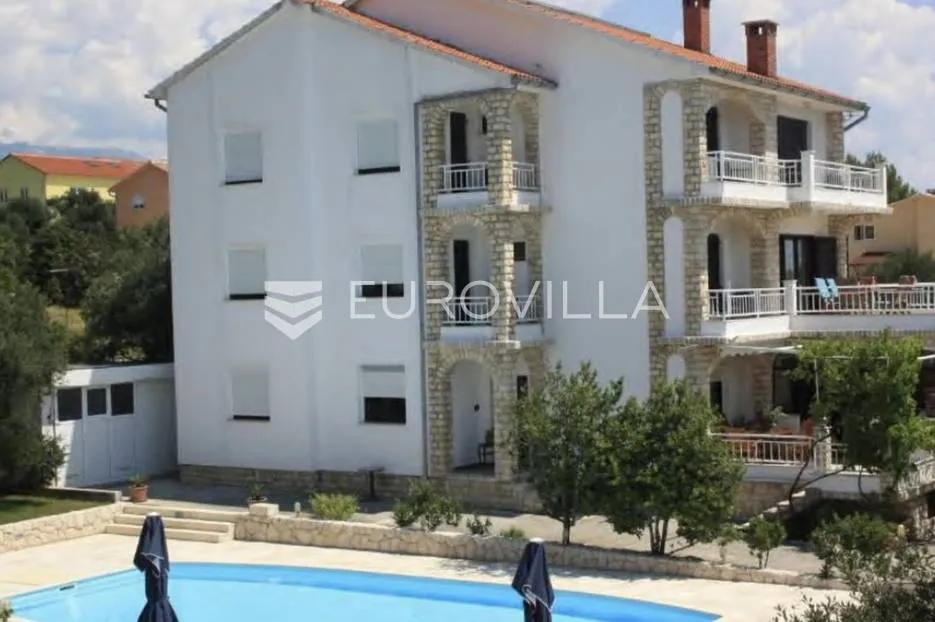 otok rab, barbat, villa sa pet apartmana 500 m² s bazenom - slika 2