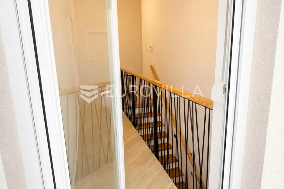 pag, šimuni, četverosoban penthouse u novogradnji, 100 m od mora - slika 19