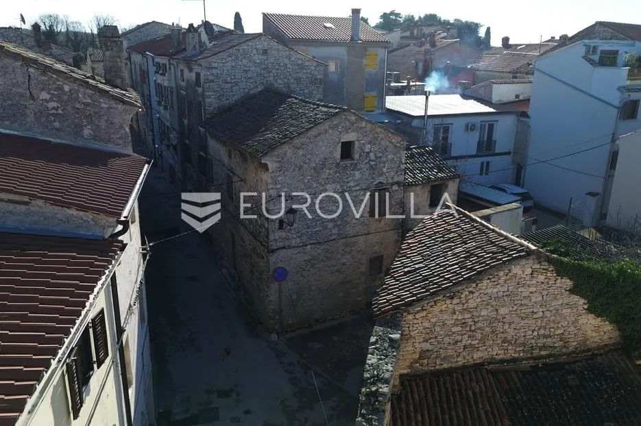 istra, vodnjan, kamena kuća za renovaciju u centru vodnjana - slika 2