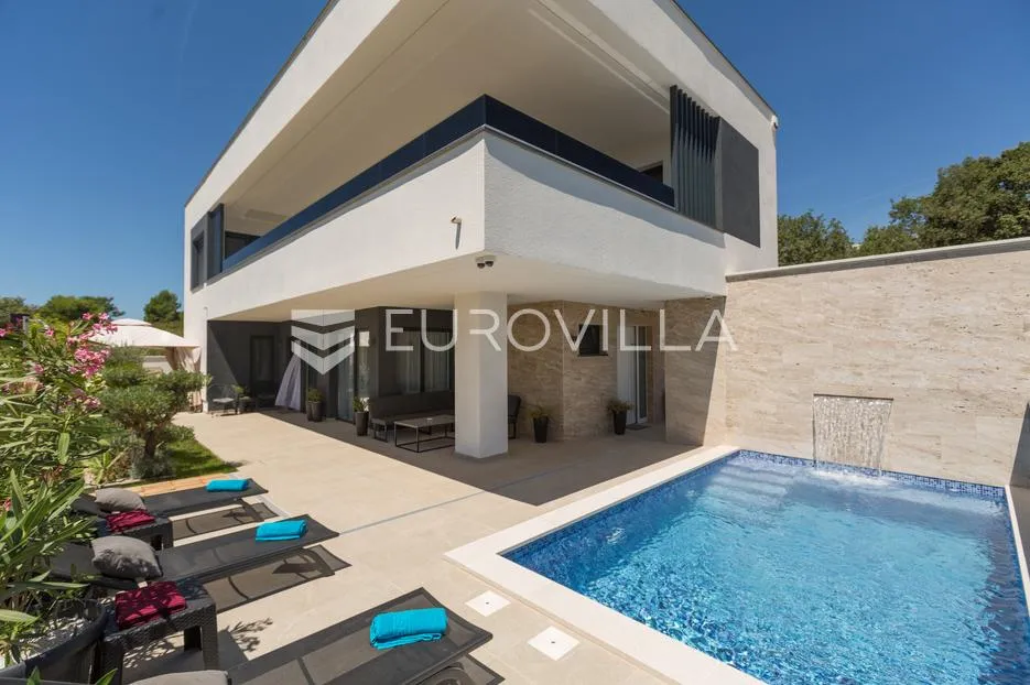 istra, medulin, moderna elegantna vila 200 m² blizu mora i plaža - slika 39