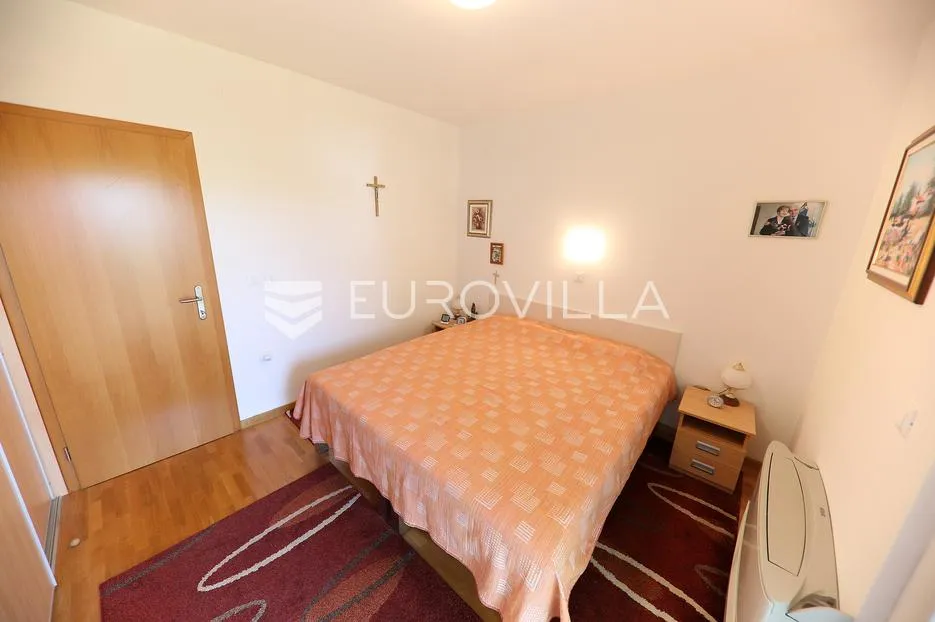 zadar, rovanjska, lijepa kuća s okućnicom i pogledom na more - slika 21