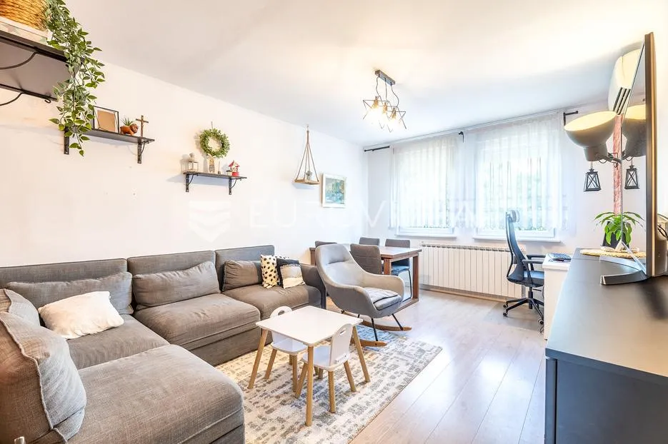 novi zagreb, jaruščica, lijepi trosobni stan, 68 m² - slika 1