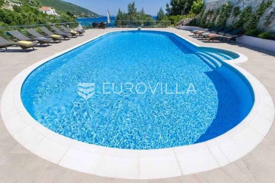 korčula, atraktivna vila prvi red do mora - slika 8