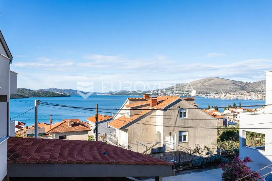 čiovo, okrug gornji, trosoban stan sa studio apartmanom, vrtom i pogledom na more - slika 2