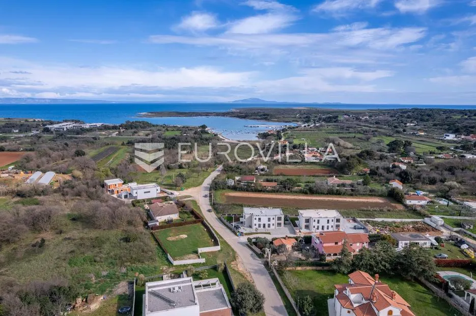 istra, ližnjan, dvosoban stan s vrtom, 300 m od mora - slika 4