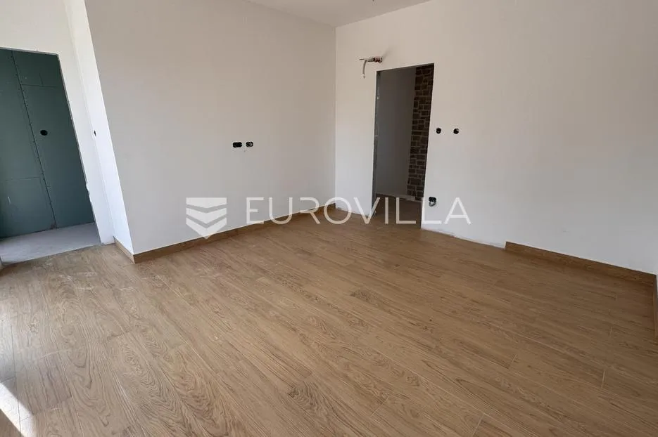 istra, tinjan - ekskluzivna vila s bazenom i sportskim terenom na 2935 m2 - slika 33