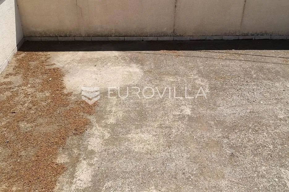 medulin, velika samostojeća kuća na okućnici od 550 m2 - slika 12