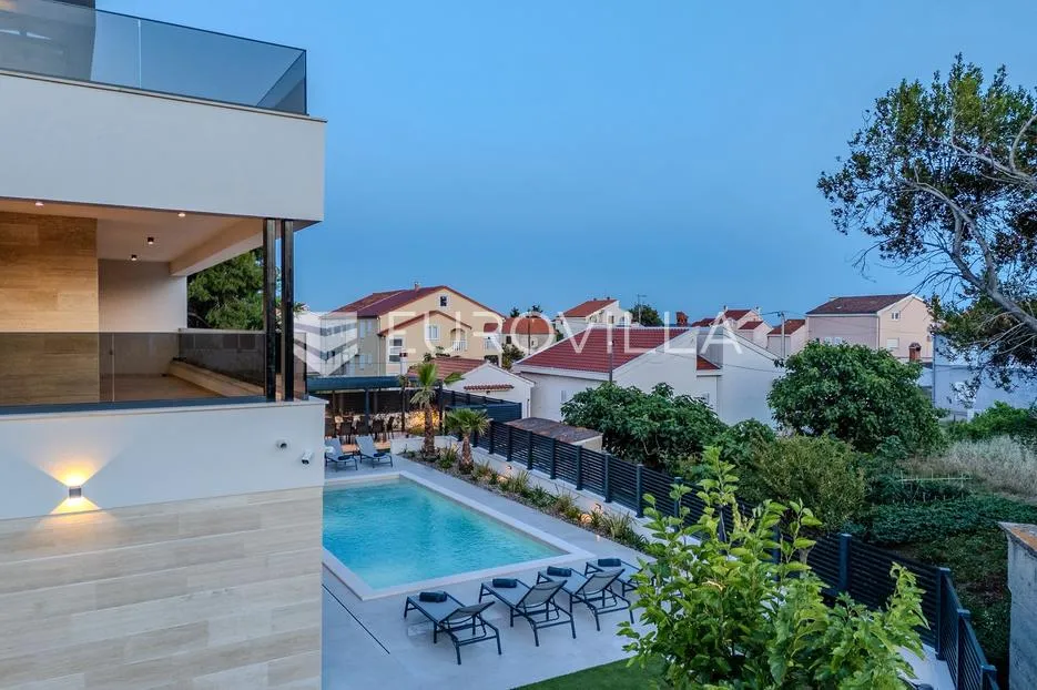zadar, privlaka, ekskluzivna moderna vila s bazenom i wellness zonom - slika 55