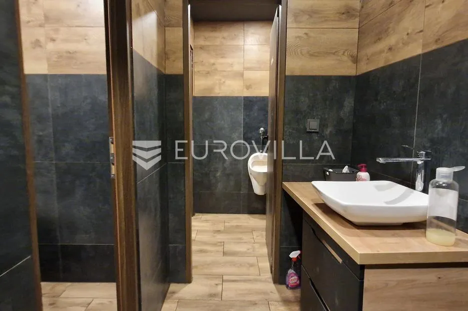 osijek, centar, zakup namještenog lokala površine 110 m² - slika 11