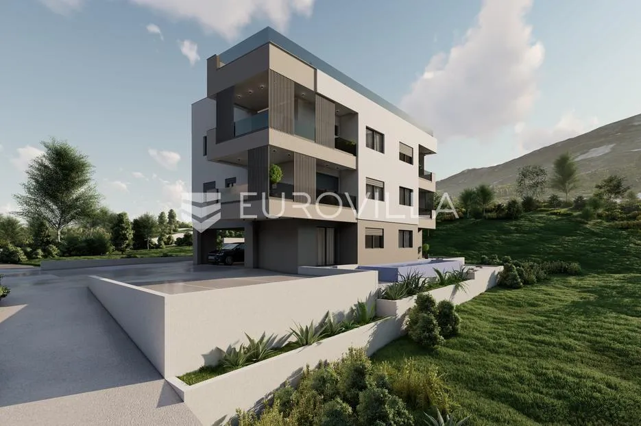 podstrana, komforan trosoban penthouse s ostavom i parkirnim mjestom - slika 2